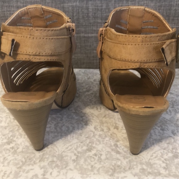 LAST CHANCE! Rue21 etc! Heels, Size L 8/9 - Picture 4 of 9